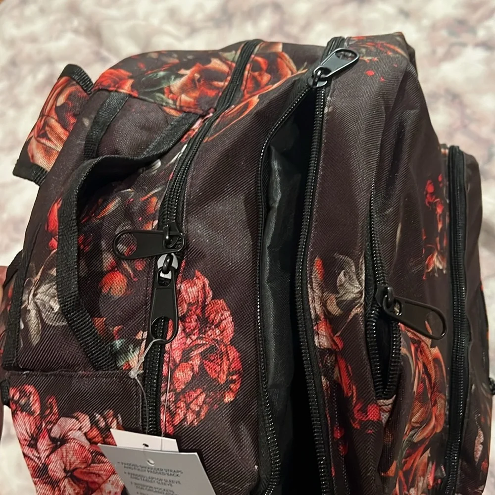 Backpack - Picture 4 of 10